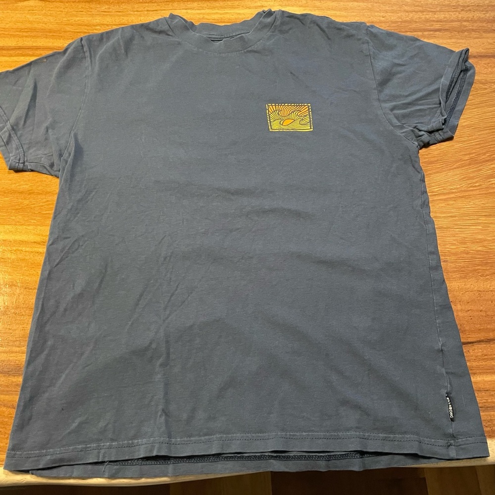 Billabong t-shirt, size small
